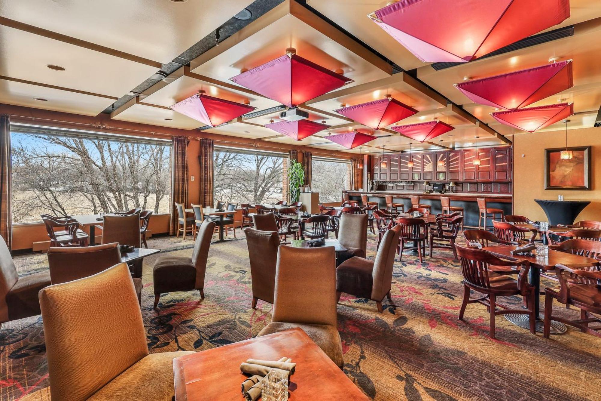 Crowne Plaza Minneapolis West By Ihg 3*